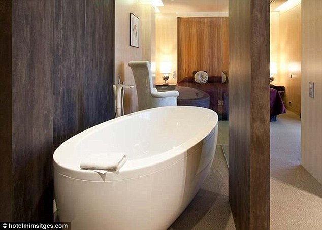 Messi sắm khách sạn 4 sao ảnh 5 Messi sam khach san 4 sao anh 5