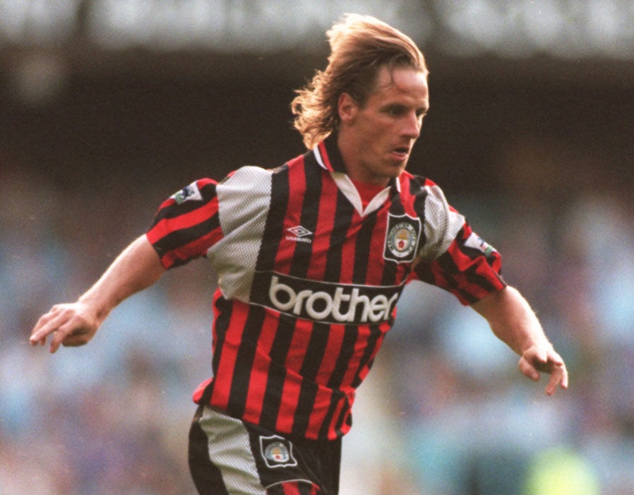 11 thảm họa áo đấu trong kỷ nguyên Premier League ảnh 5 11 tham hoa ao dau trong ky nguyen Premier League anh 5