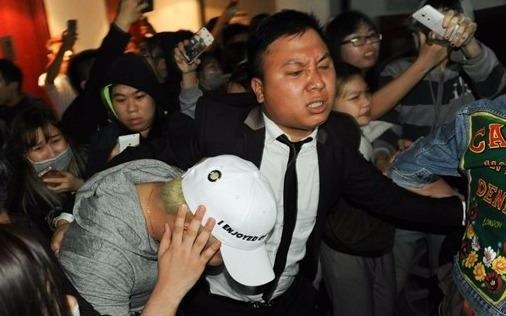 Khi gioi tre Viet tum toc, giat ao than tuong hinh anh