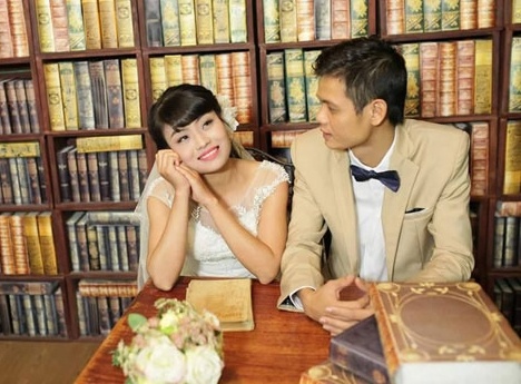thiệp cưới hình trang báo ảnh 3 thiep cuoi hinh trang bao anh 3