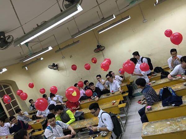nữ sinh Việt Đức tặng quà ngày con trai ảnh 1 nu sinh Viet Duc tang qua ngay con trai anh 1