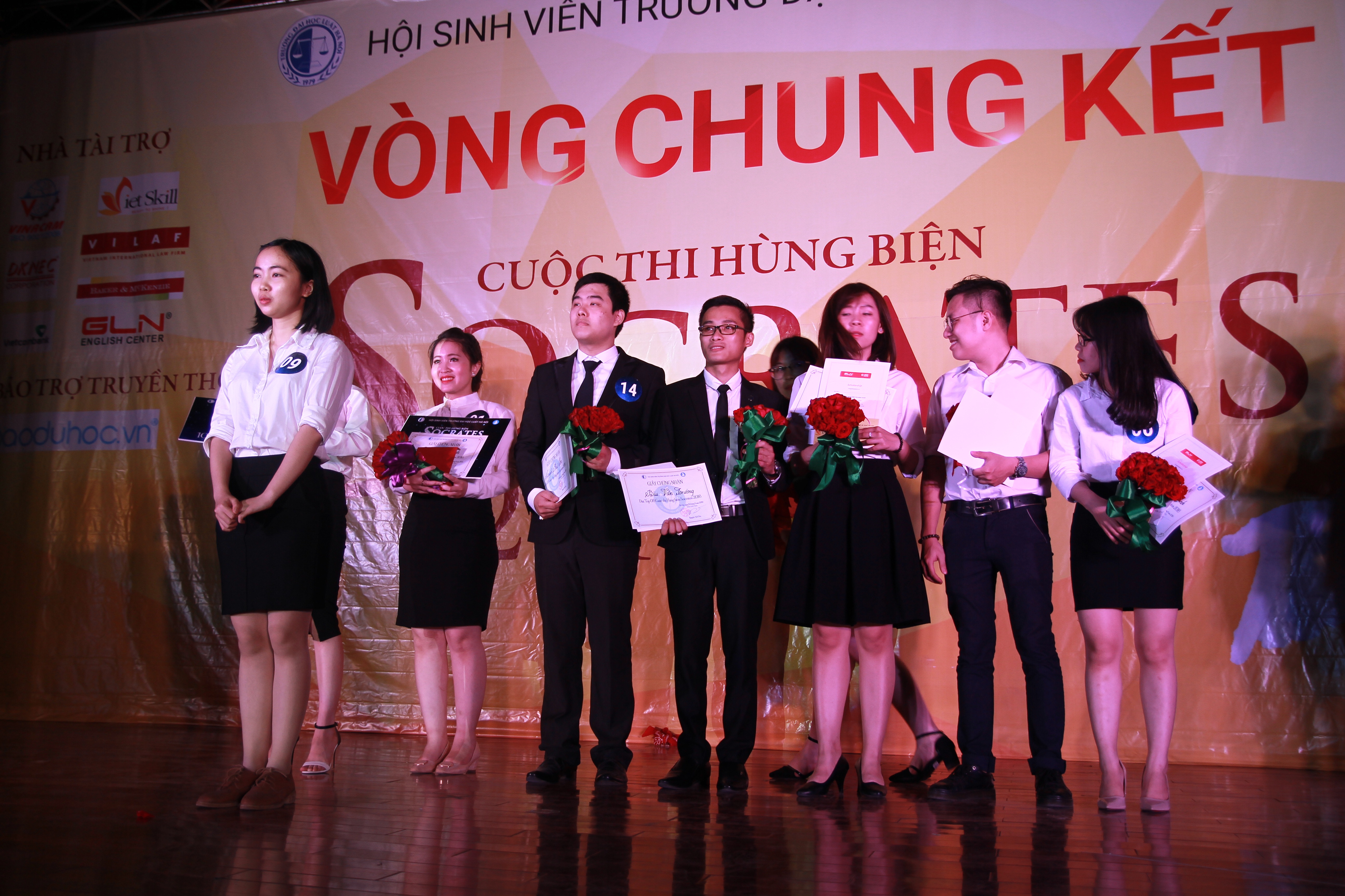 Hau due mat troi anh 1