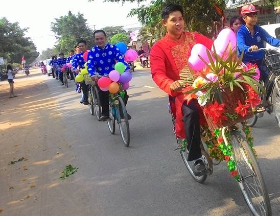 rước dâu bằng xe đạp ảnh 2 ruoc dau bang xe dap anh 2
