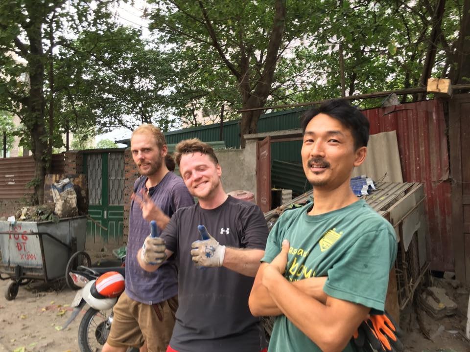 tây dọn mương bẩn ảnh 1 tay don muong ban anh 1