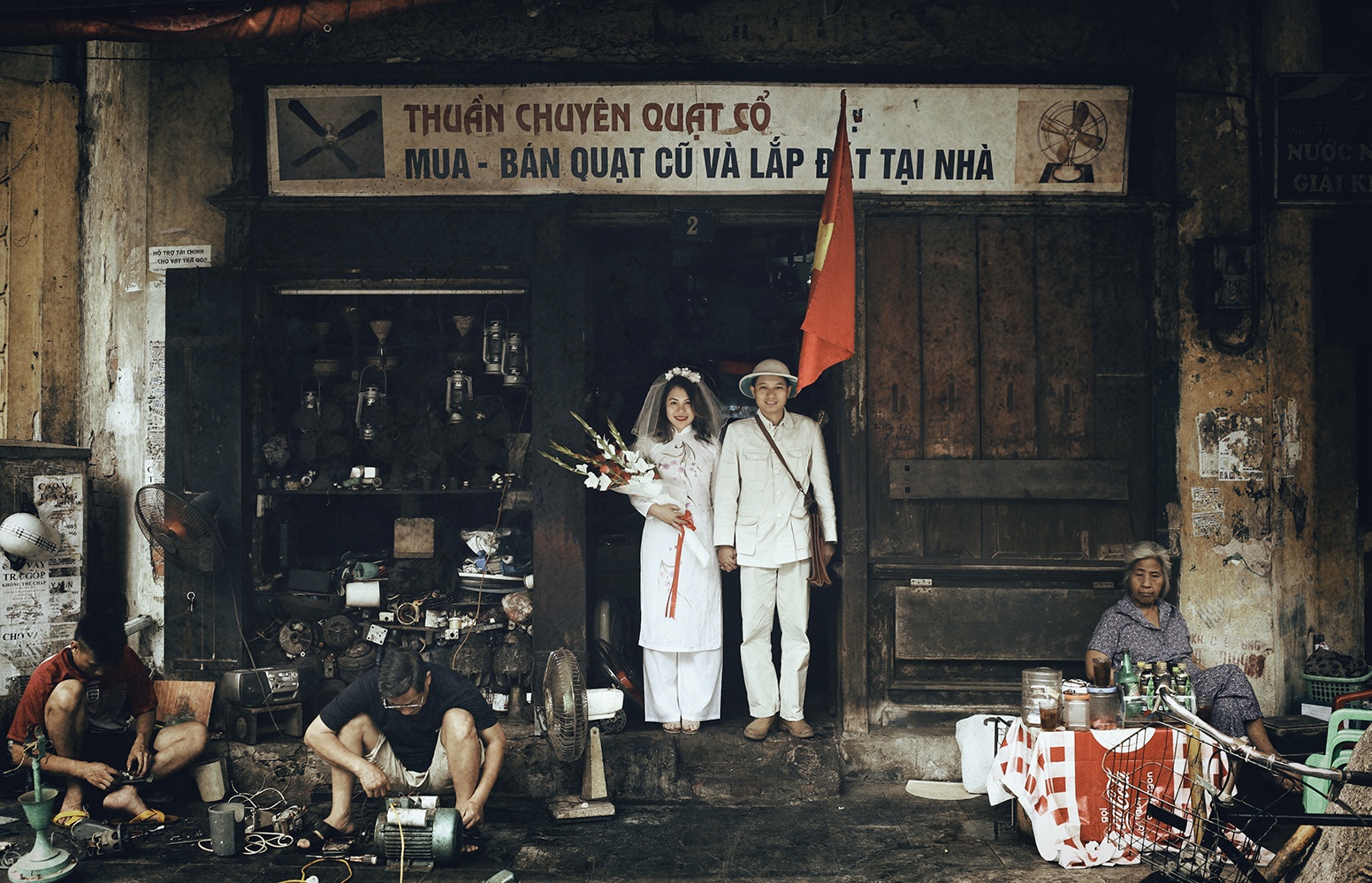 anh cuoi thoi bao cap anh 1