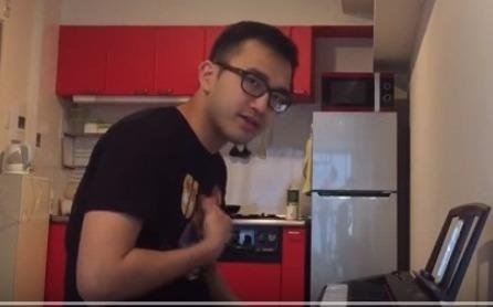 Quang Huy hat 'Sau tat ca' bang tieng Anh hinh anh