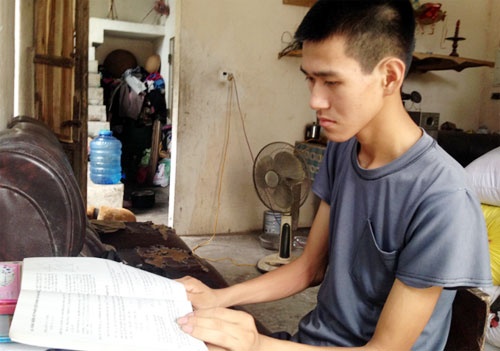 hoc sinh vuot kho anh 1