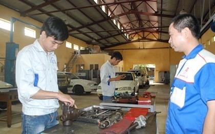 Hoc sinh che, truong nghe hap hoi hinh anh