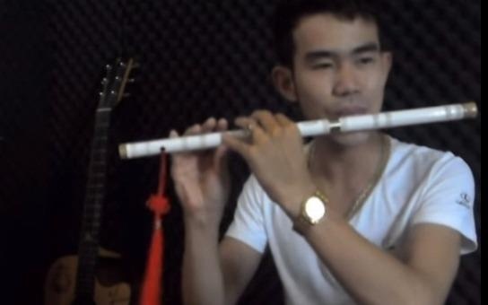 9X Hue cover ca khuc Faded bang sao truc hinh anh