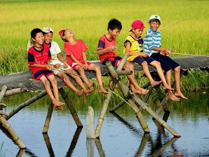 Hoc sinh bi 'an chan' thoi gian nghi he hinh anh