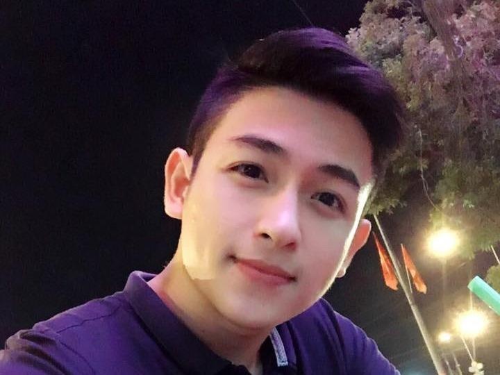 Hot boy Nguyen Hai Duong hat cung nhom ban hinh anh