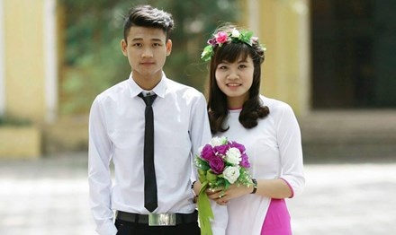 thu khoa ban quan ao kiem hoc phi anh 1