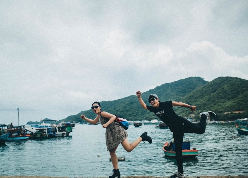 anh cuoi cuoi tha ga cua cap doi 9X anh 10