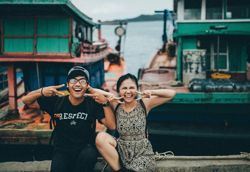 anh cuoi cuoi tha ga cua cap doi 9X anh 2