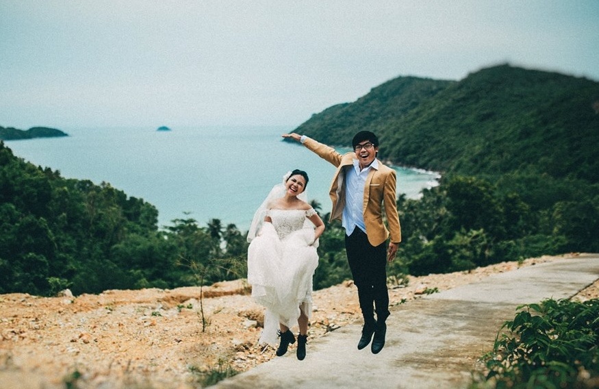 anh cuoi cuoi tha ga cua cap doi 9X anh 4