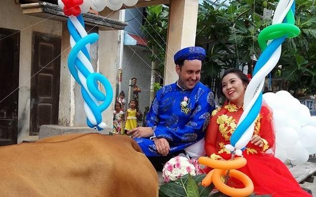 rước dâu bằng xe bò ảnh 1 ruoc dau bang xe bo anh 1