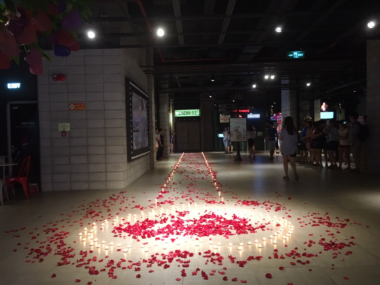 cau hon tai rap chieu phim anh 1