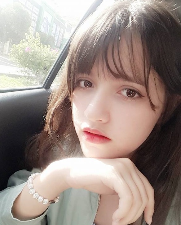 co gai 10X lai tay xinh dep anh 1