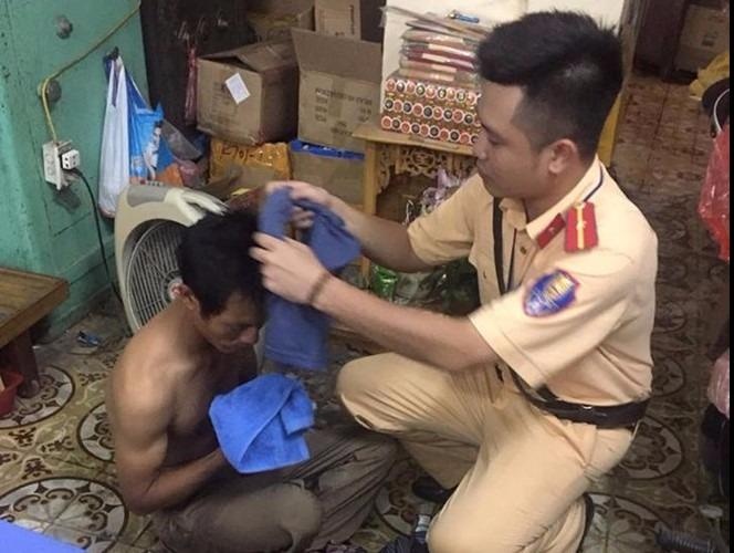 Chu tich nuoc gui thu khen canh sat giup dan trong mua bao hinh anh