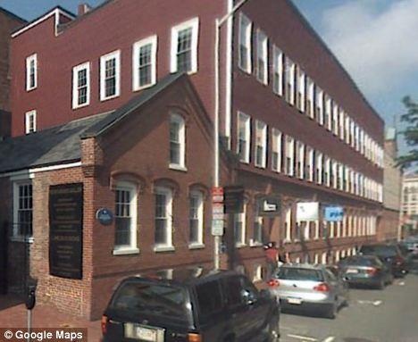 Con gai ong Tap Can Binh hoc Harvard anh 3