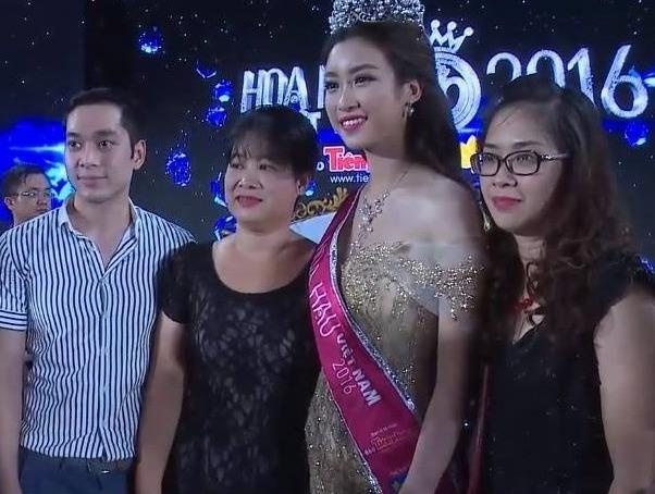 Hoa hau My Linh thuong lam gia su cho em gai o nha hinh anh