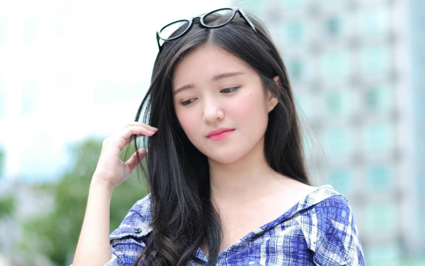 Mai My Uyen the hien kha nang ca hat hinh anh