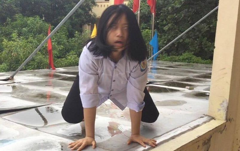 Nhom hoc sinh dong gia xac song hinh anh