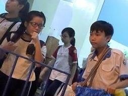 Hoc tro kiet suc vi hoc: Loi tai phu huynh hay do he thong? hinh anh