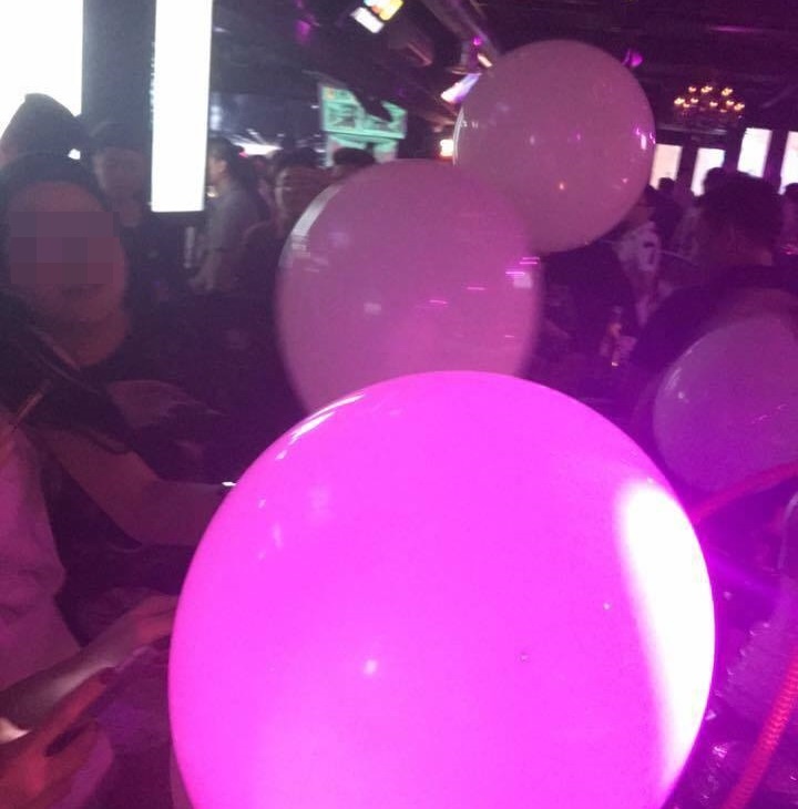 Lý giải nguyên nhân giới trẻ thích ‘bóng cười’ ảnh 1 Ly giai nguyen nhan gioi tre thich ‘bong cuoi’ anh 1