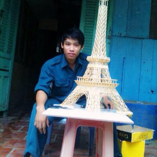 lam thap Eiffel tu 70.000 chiec tam tre anh 2