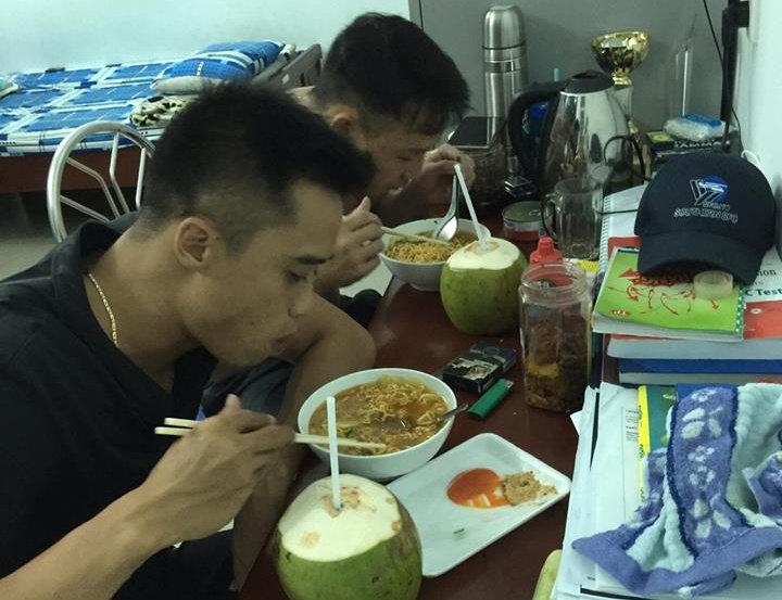 roi may bay truc thang anh 1