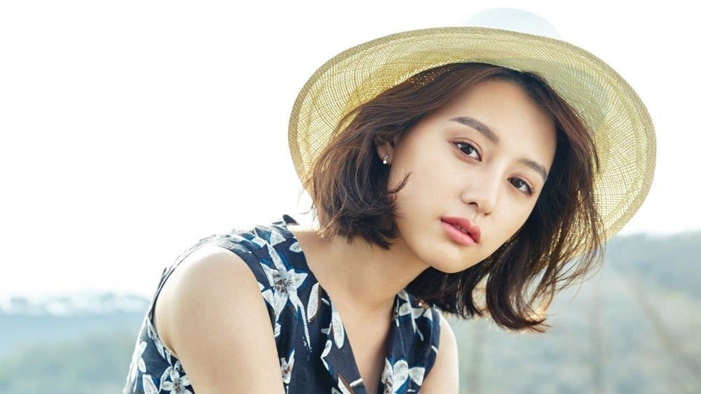My nhan Kim Ji Won va nhung lan ‘gay bao’ man anh vi nhan sac xinh dep hinh anh