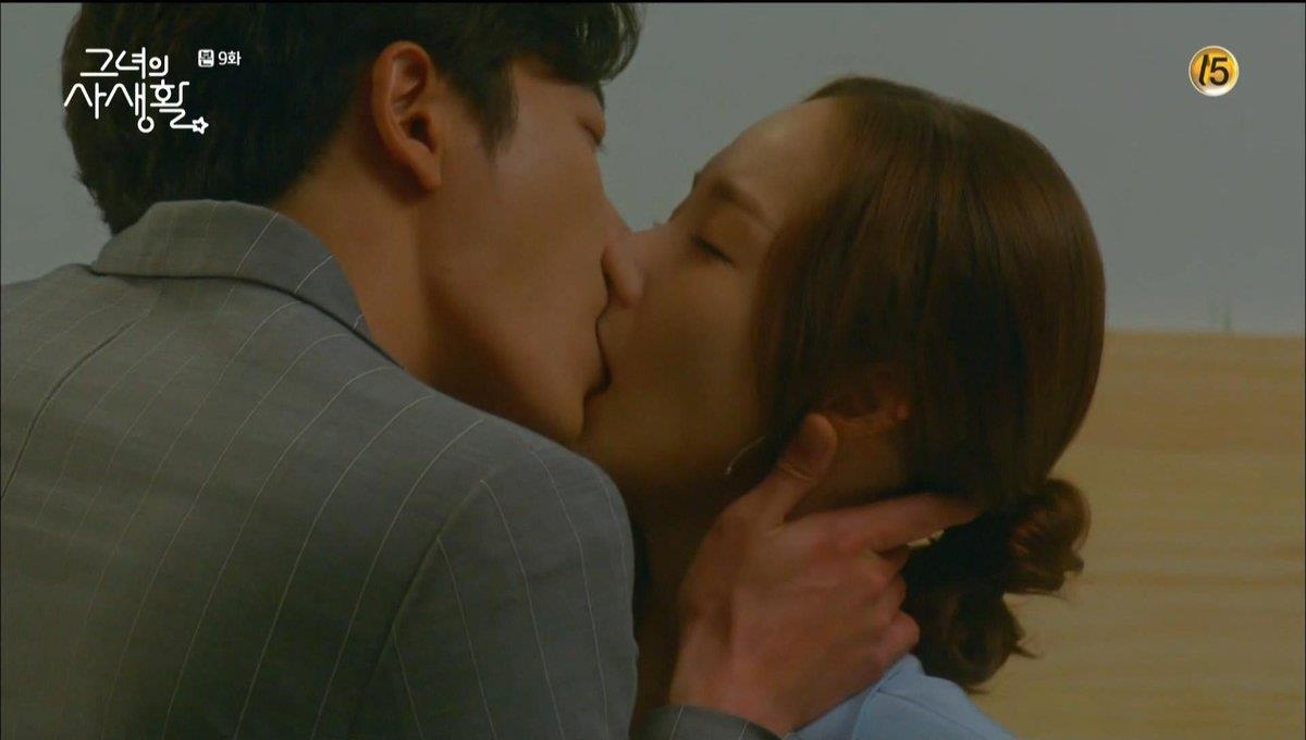 7 canh hon manh liet nhu muon nuot ban dien cua cac sao nam hinh anh