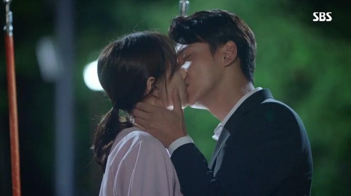 canh hon cua sao nam Han anh 3