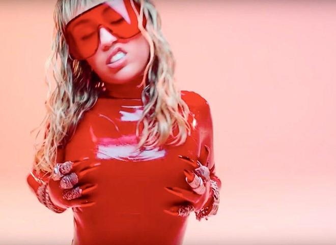 Miley Cyrus,  ly hon,  ho bao,  noi loan anh 8