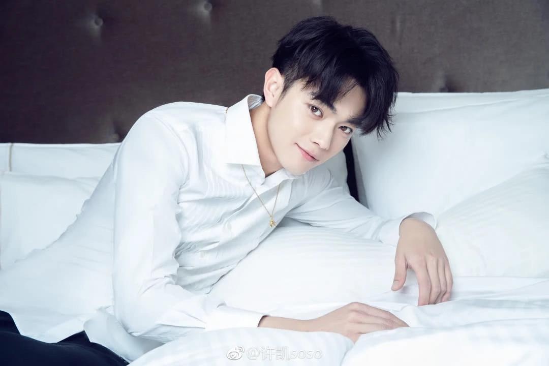 Ly Hien,  Hua Khai,  ca muc ham mat anh 7