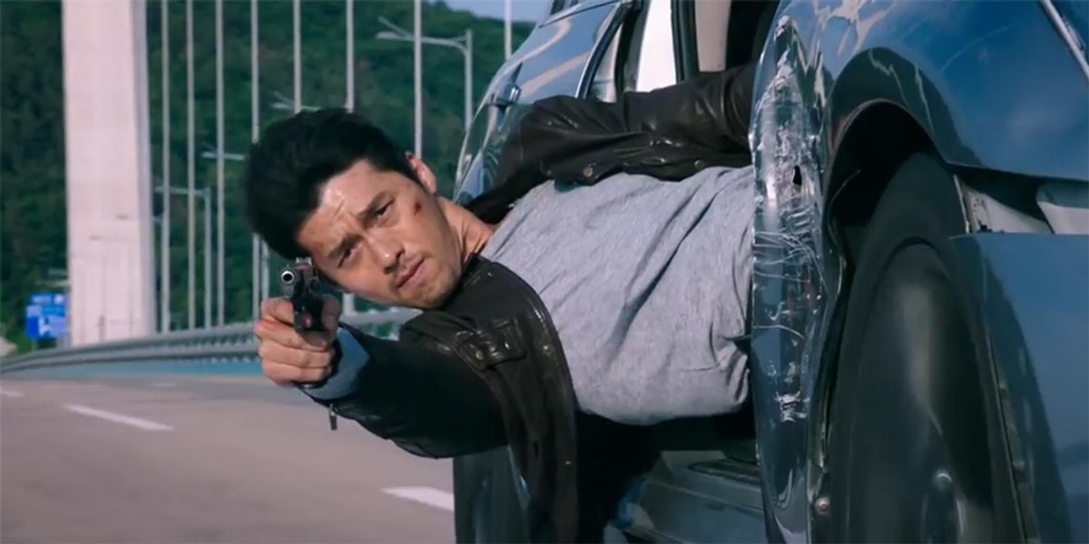 Loat sao nam Han gay thot tim khi tu dong canh quay nguy hiem hinh anh