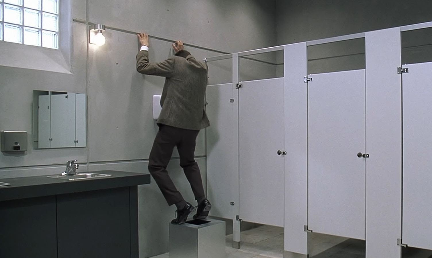 Mr. Bean,  Rowan Atkinson anh 7