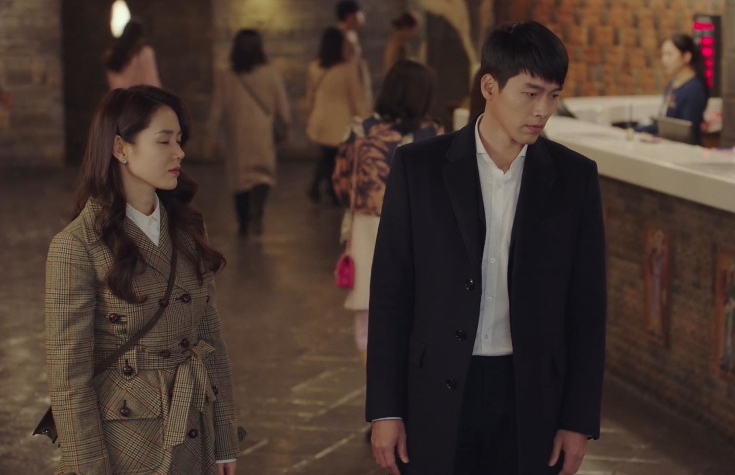 Ha canh noi anh,  Hyun Bin,  Son Ye Jin anh 10