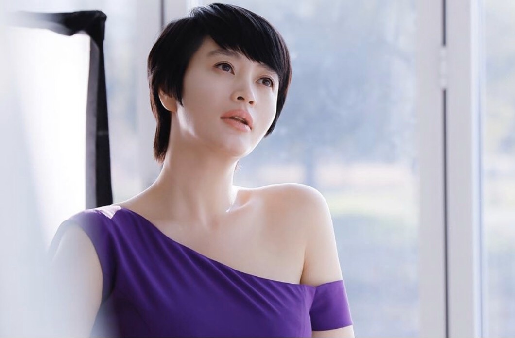 Kim Hye Soo tuoi 50 anh 1