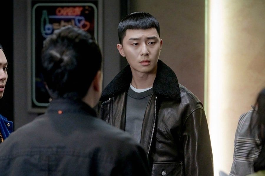 Lo dien dai gia sau ve nhech nhac, ‘Tang lop Itaewon’ tro nen kho doan hinh anh