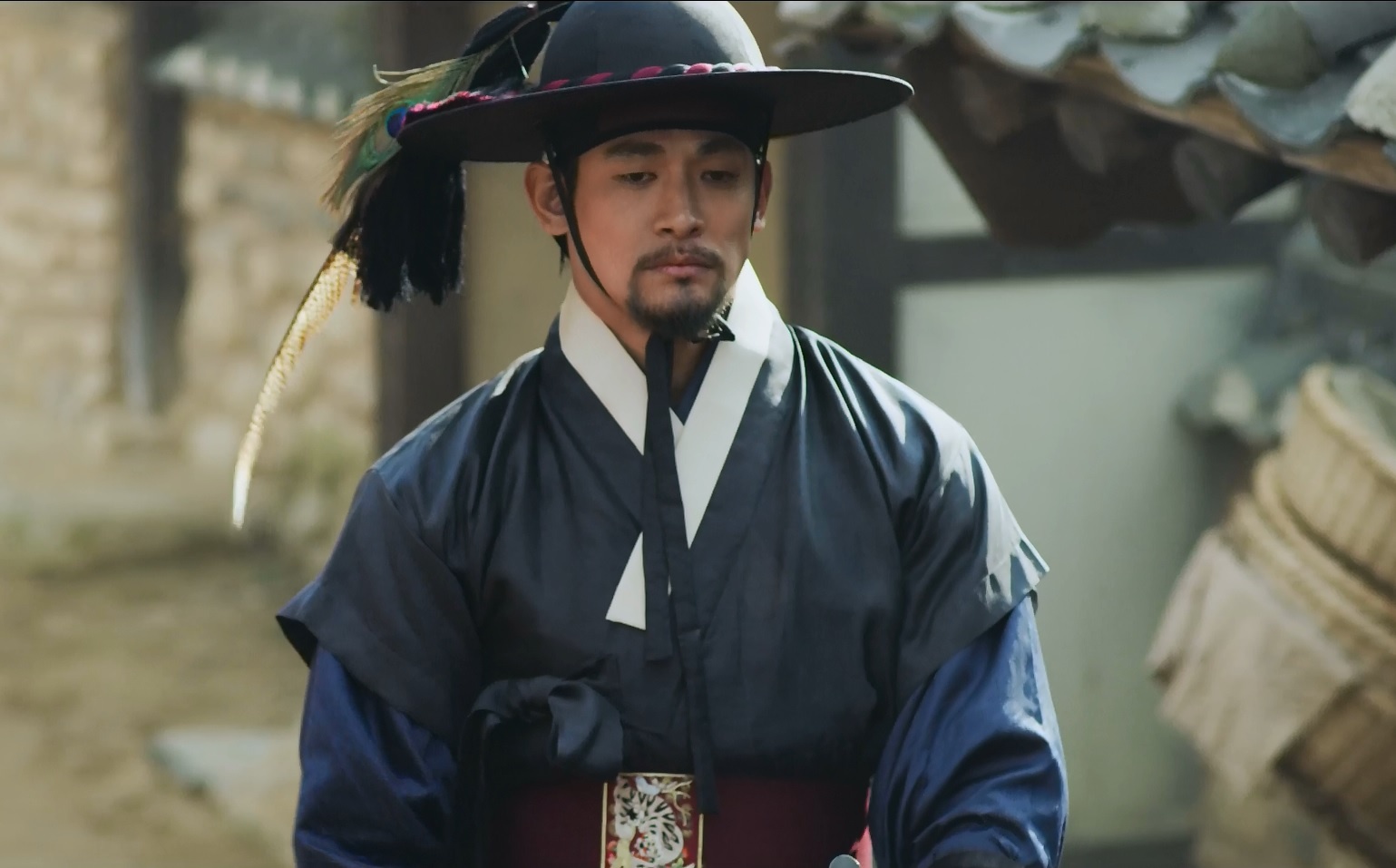 Dien vien 'Kingdom' su dung ma tuy da, huy hoai cuoc song cua vo hinh anh