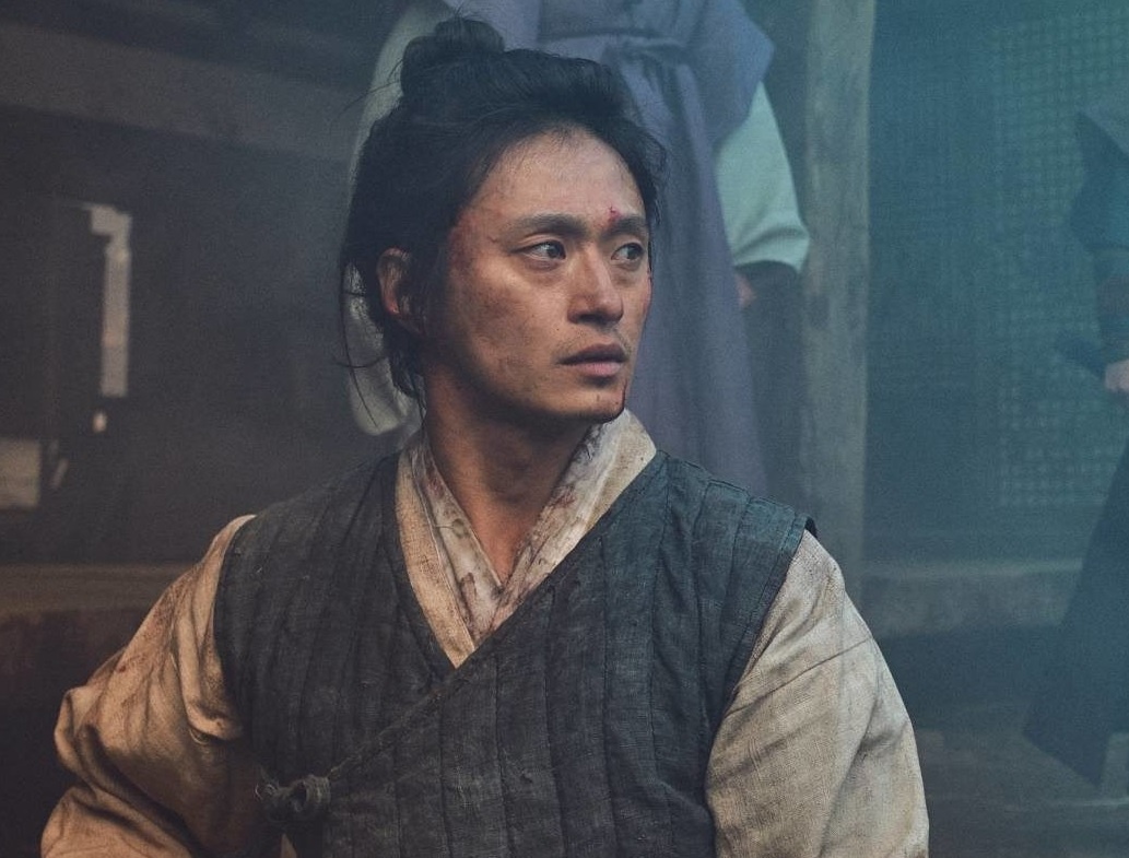 Kim Sung Kyu - chang thien xa dien trai, lanh lung cua ‘Kingdom’ hinh anh