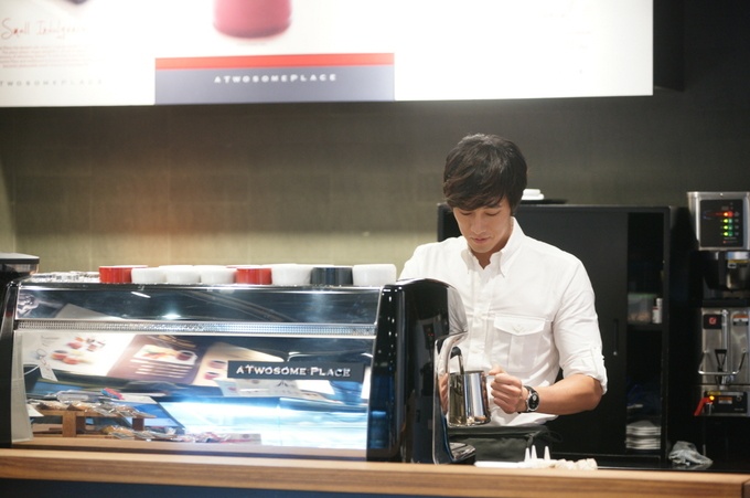 So Ji Sub,  Giay thuy tinh,  Jo Eun Jung anh 3