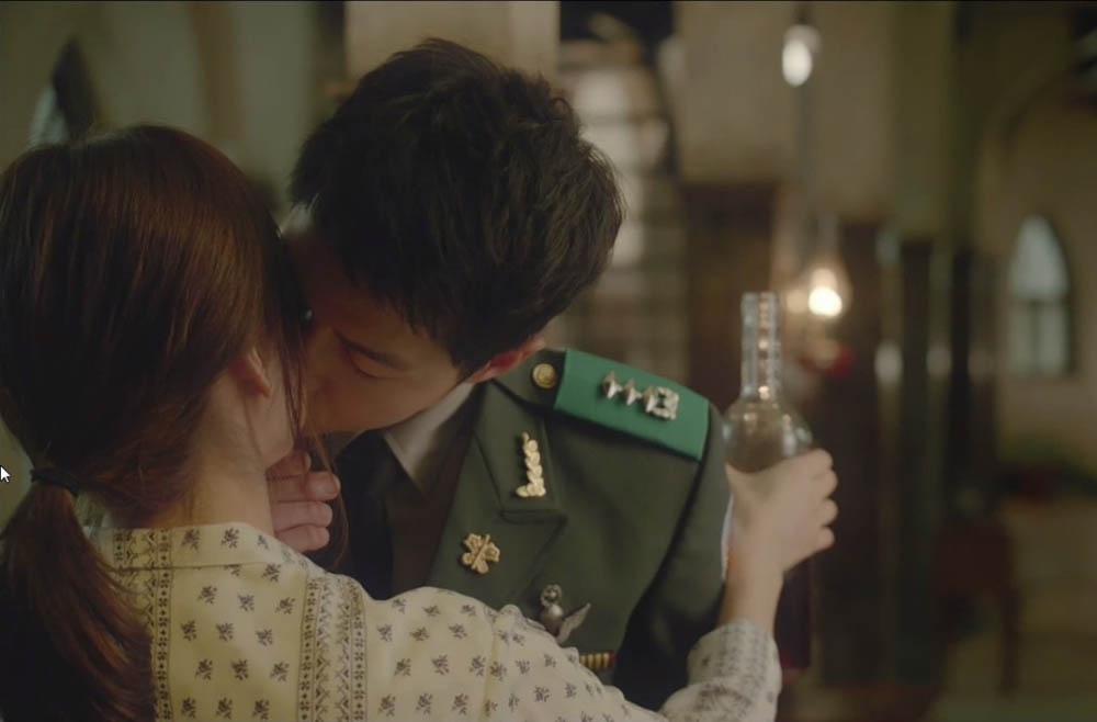 Canh hon tren phim Han,  Son Ye Jin,  Lee Min Ho anh 4