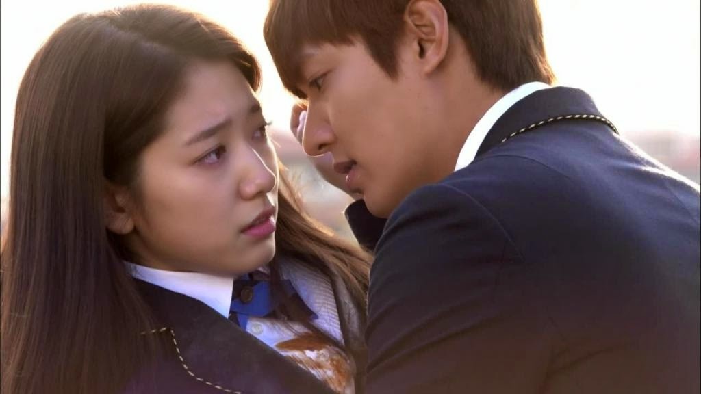 Canh hon tren phim Han,  Son Ye Jin,  Lee Min Ho anh 5