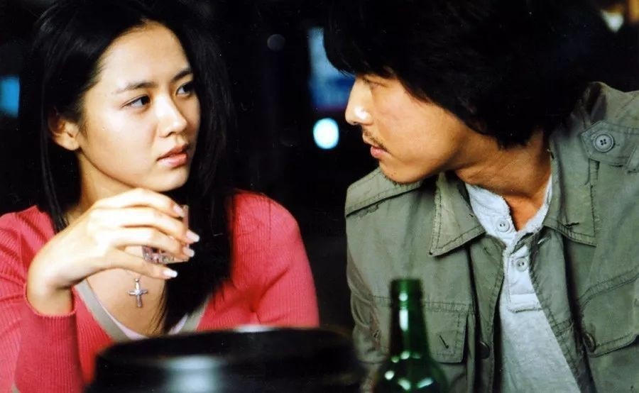 Canh hon tren phim Han,  Son Ye Jin,  Lee Min Ho anh 8