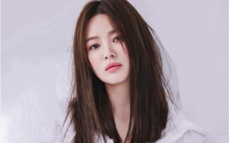 Song Hye Kyo,  Han Hyo Joo,  Joo Ji Hoon anh 3