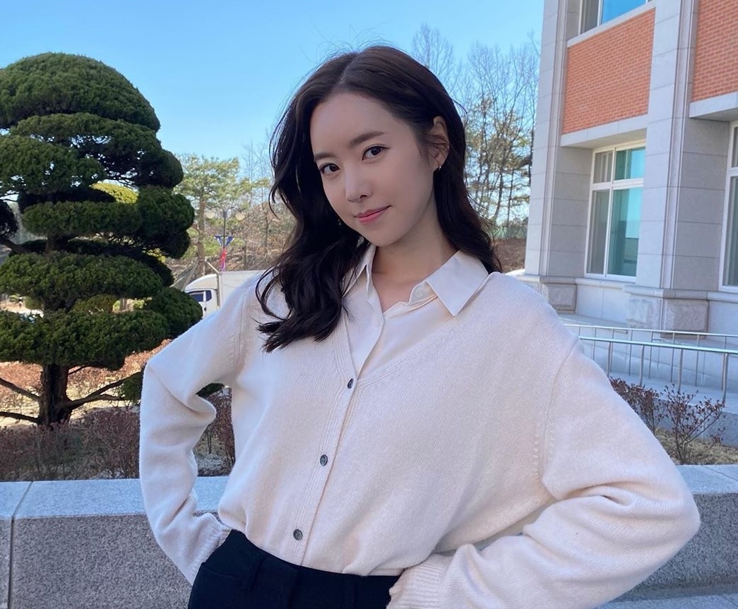 Born Again,  Jin Se Yeon anh 2