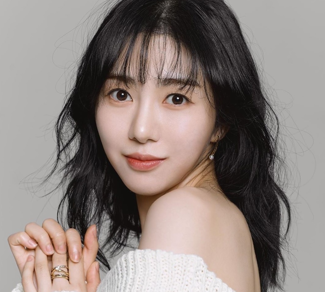 MIna,  Jimin,  AOA,  Momoland,  Yeon Woo anh 2